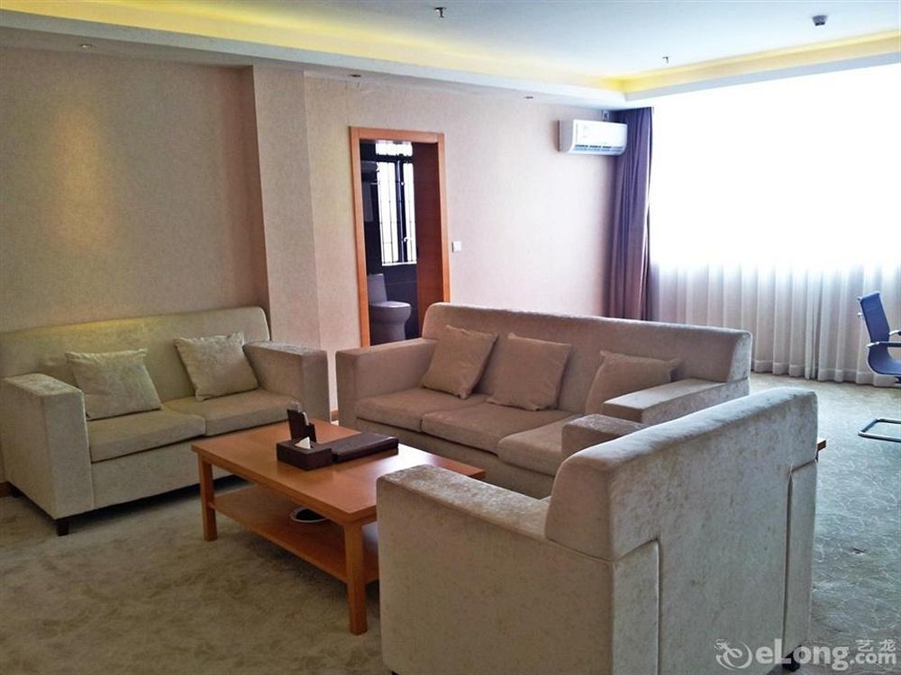 Shenzhen Huamao Aviatic Hotel Exterior photo