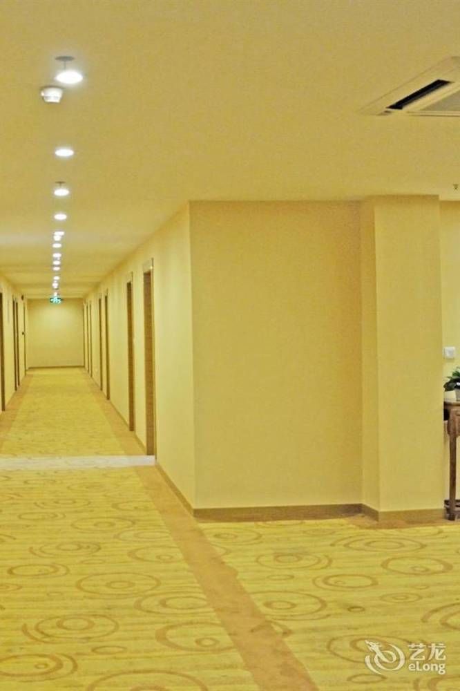 Shenzhen Huamao Aviatic Hotel Exterior photo