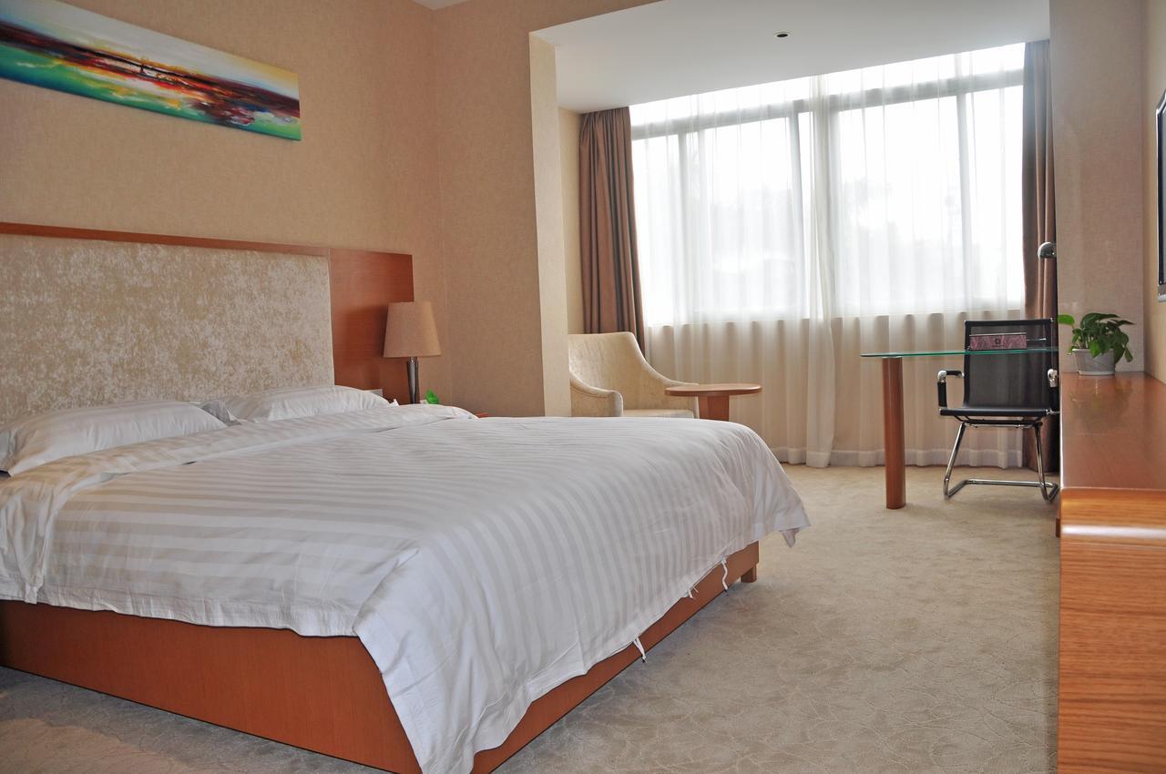Shenzhen Huamao Aviatic Hotel Exterior photo